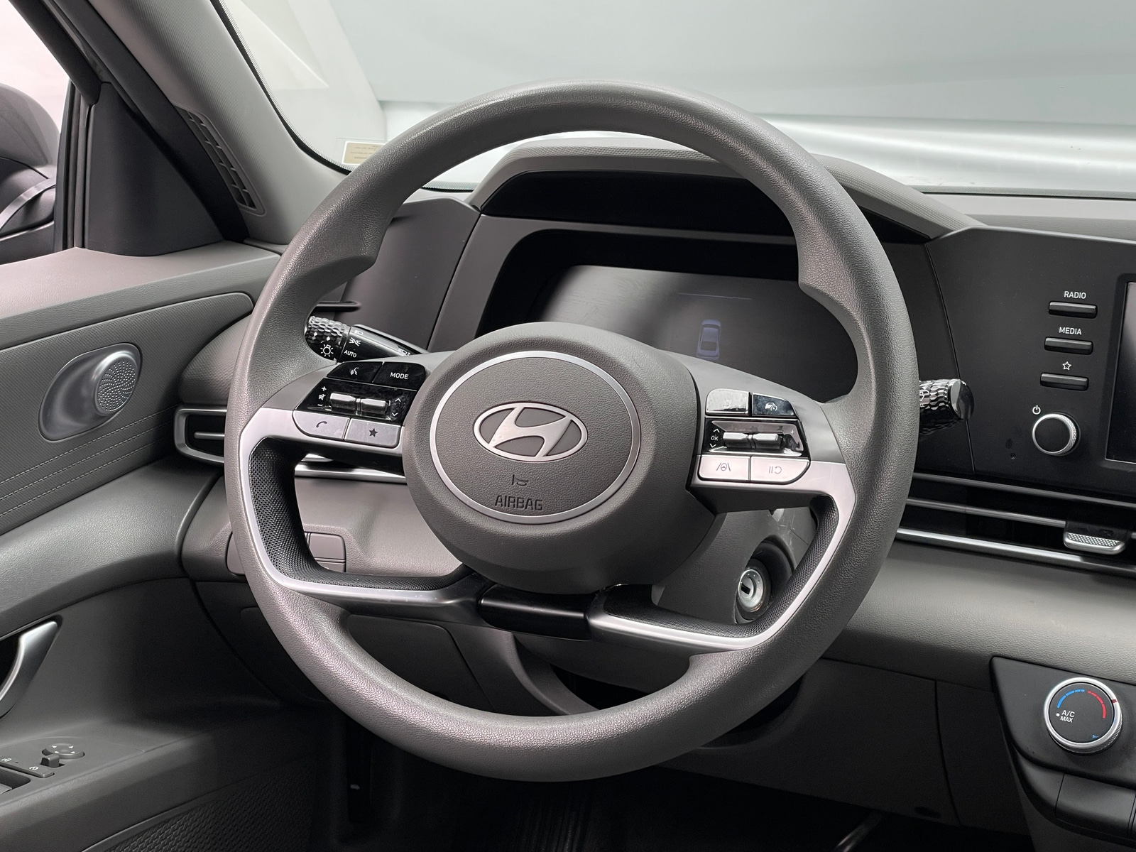 Thumbnail: 2024 Hyundai Elantra - 5