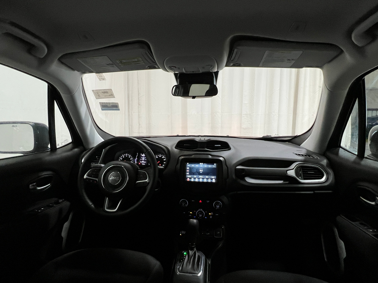 Thumbnail: 2020 Jeep Renegade - 3