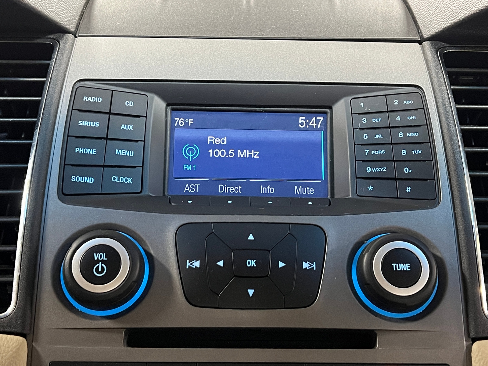 Thumbnail: 2017 Ford Taurus - 4