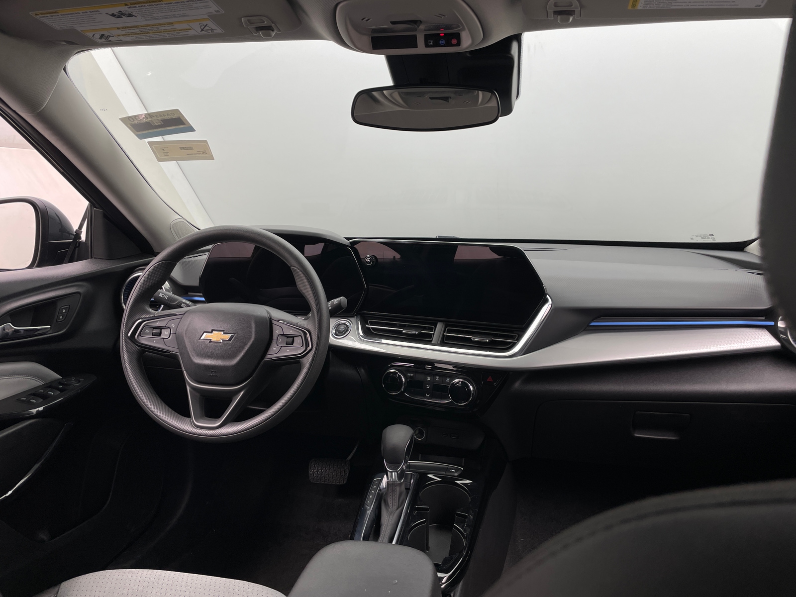 Thumbnail: 2025 Chevrolet Trax - 3