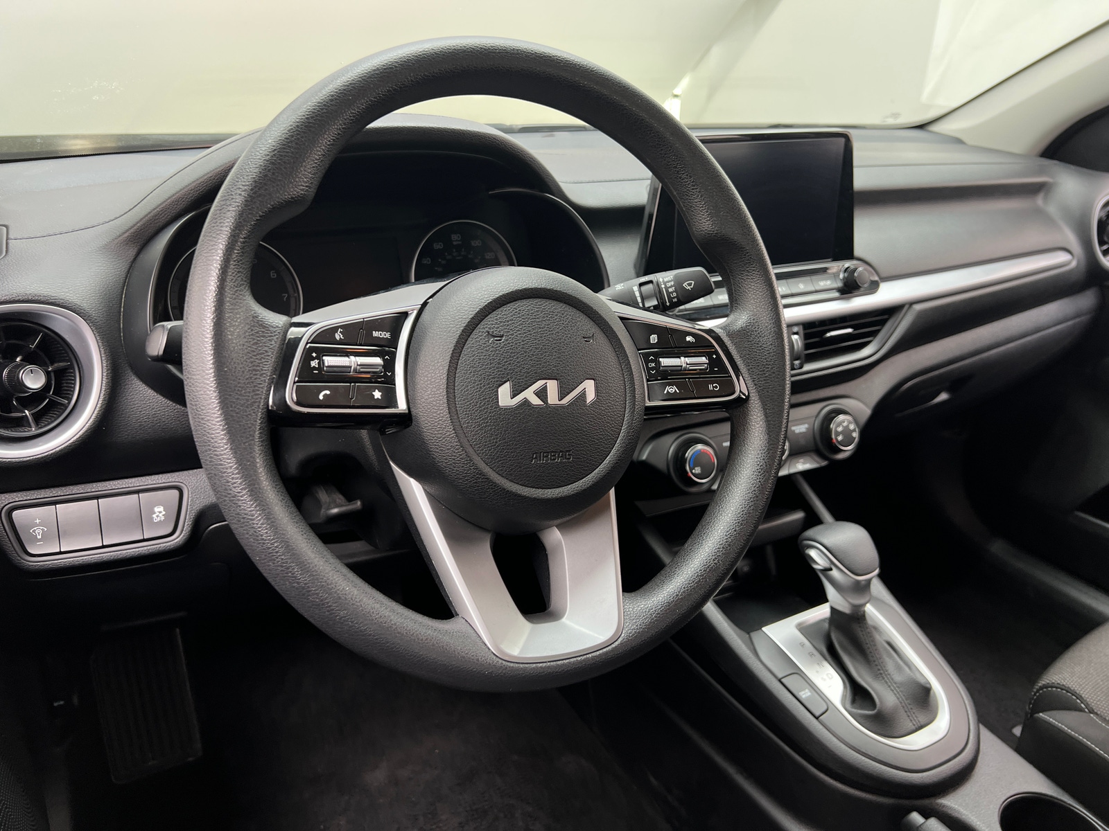 Thumbnail: 2024 Kia Forte - 5