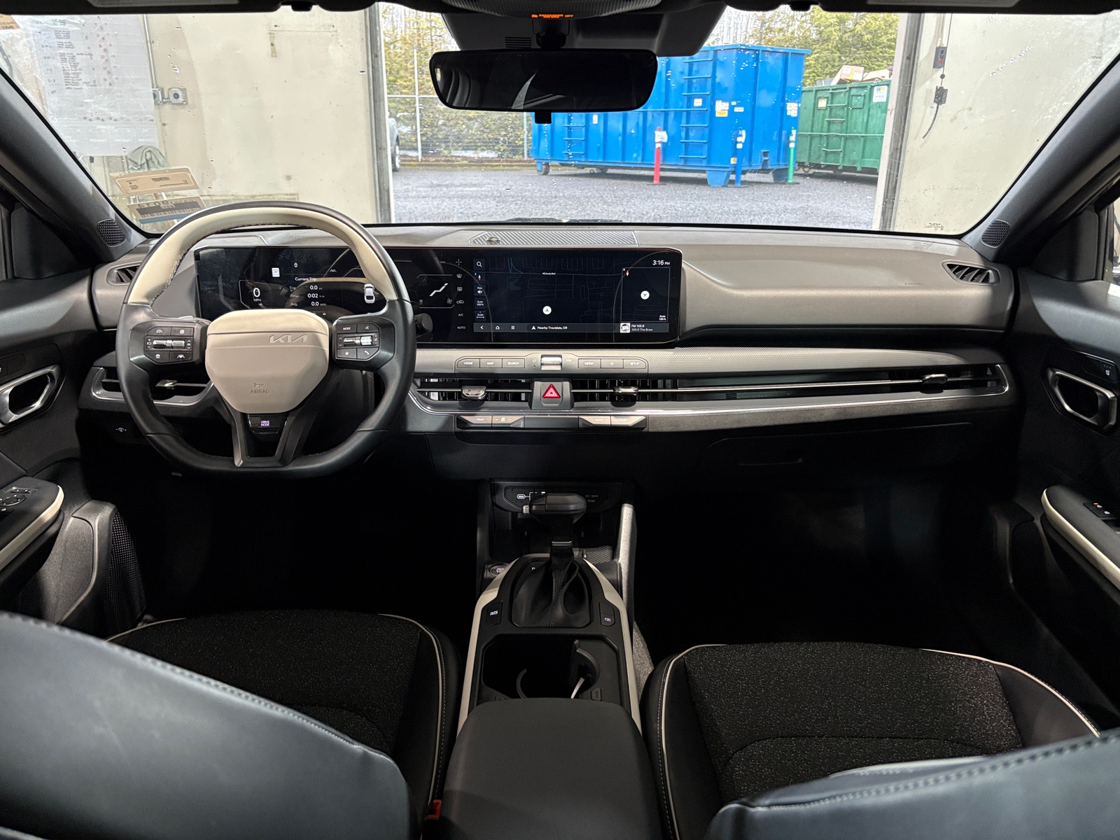 Thumbnail: 2025 Kia K4 - 3