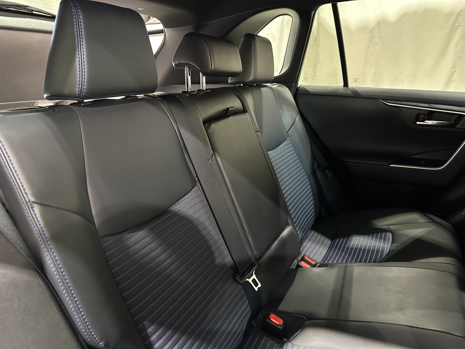 Thumbnail: 2022 Toyota RAV4 - 5