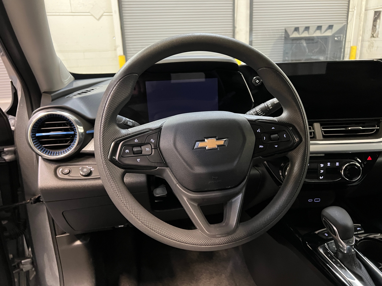 Thumbnail: 2025 Chevrolet Trax - 5