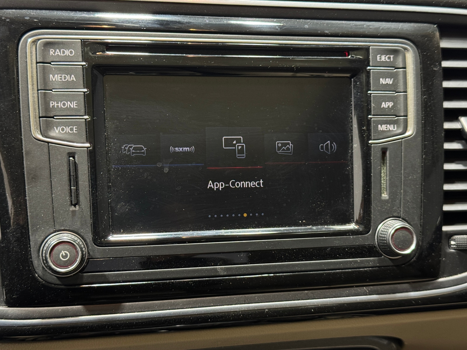 Thumbnail: 2018 Volkswagen Beetle - 3