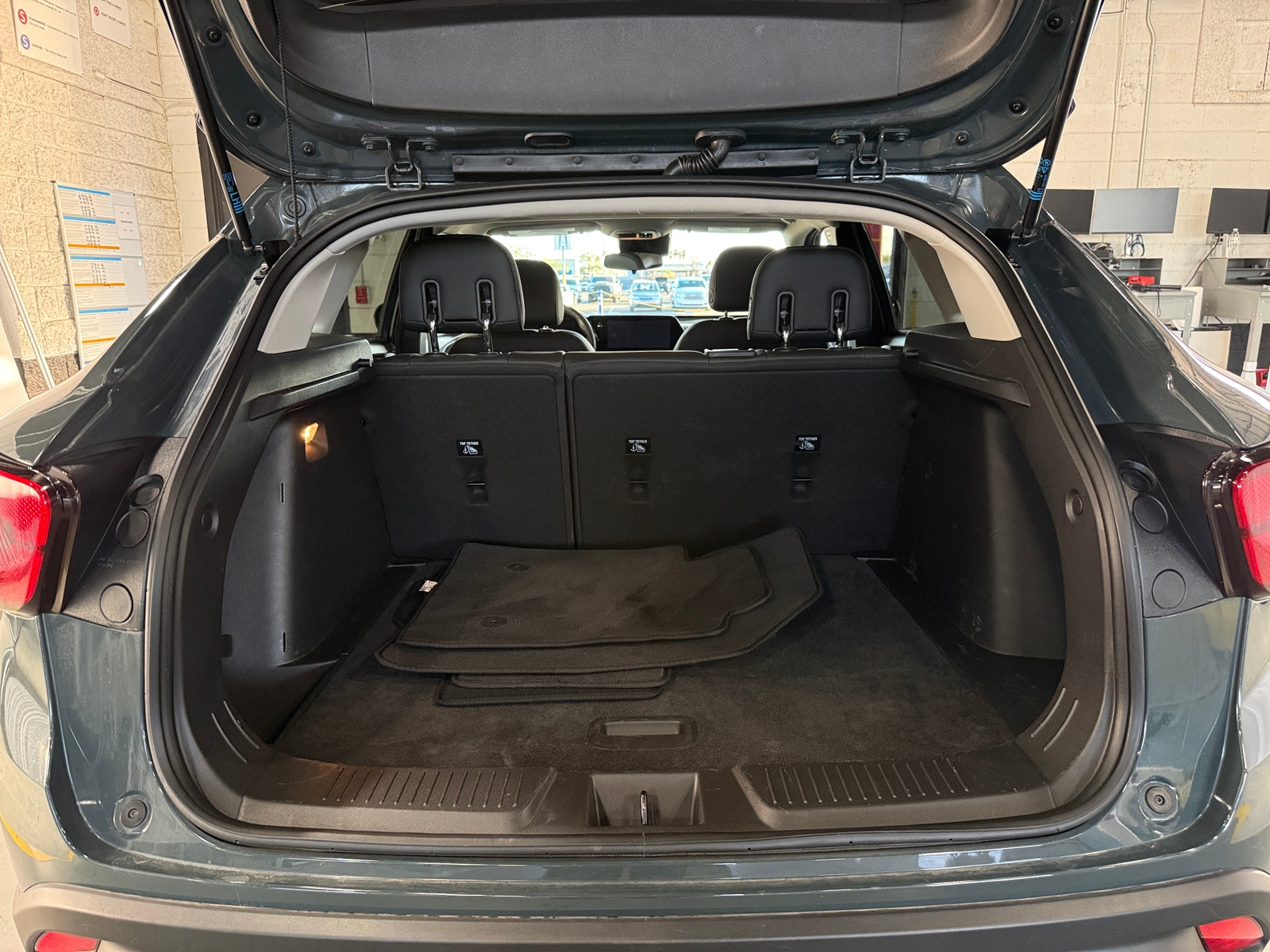 Thumbnail: 2025 Chevrolet Trax - 7