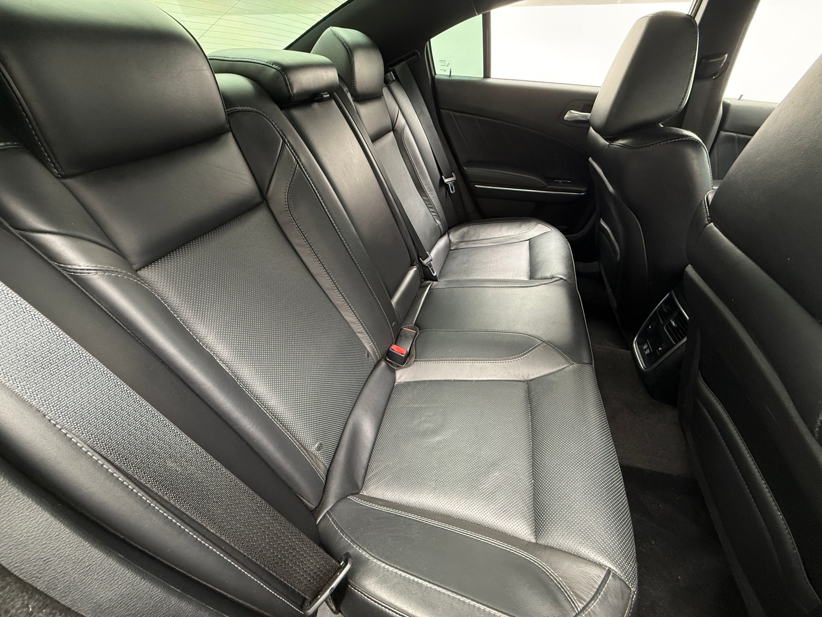 Thumbnail: 2015 Dodge Charger - 6