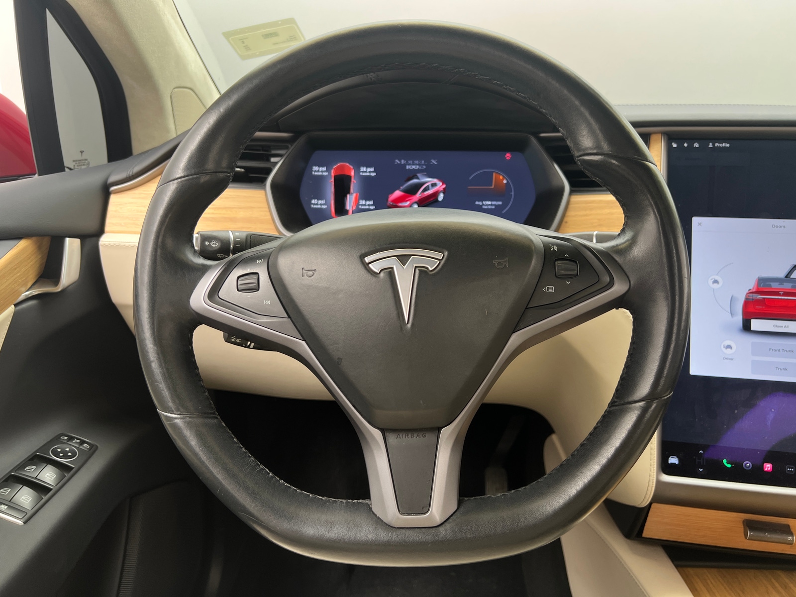 Thumbnail: 2018 Tesla Model X - 4