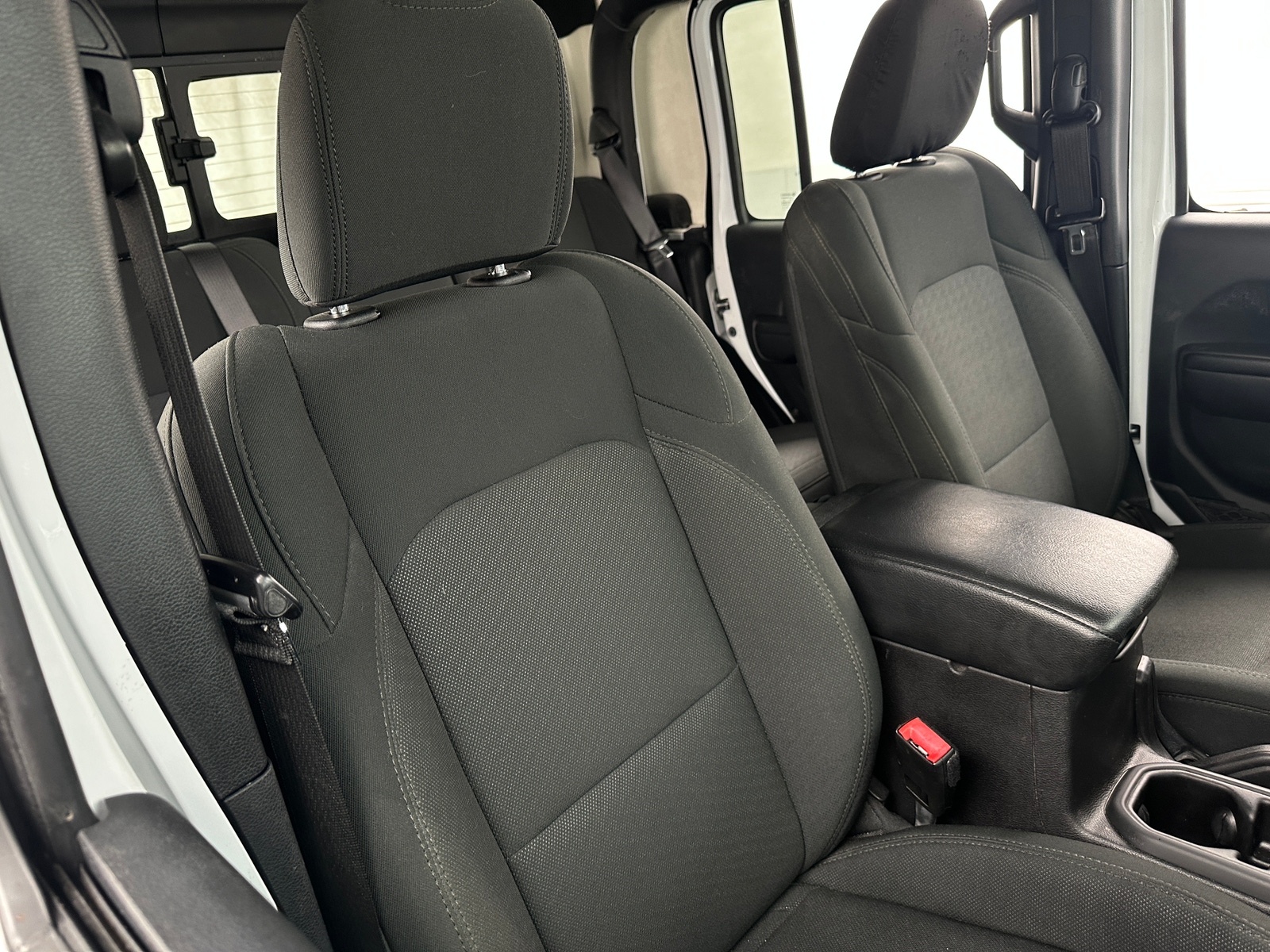 Thumbnail: 2020 Jeep Gladiator - 2