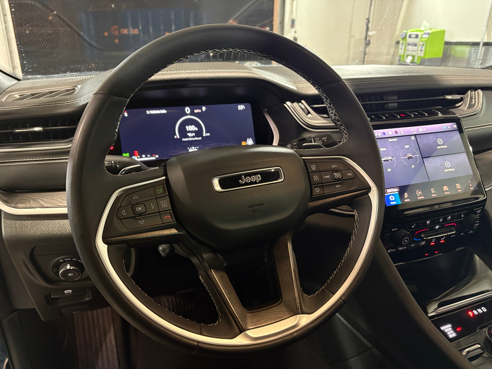 Thumbnail: 2024 Jeep Grand Cherokee L - 4