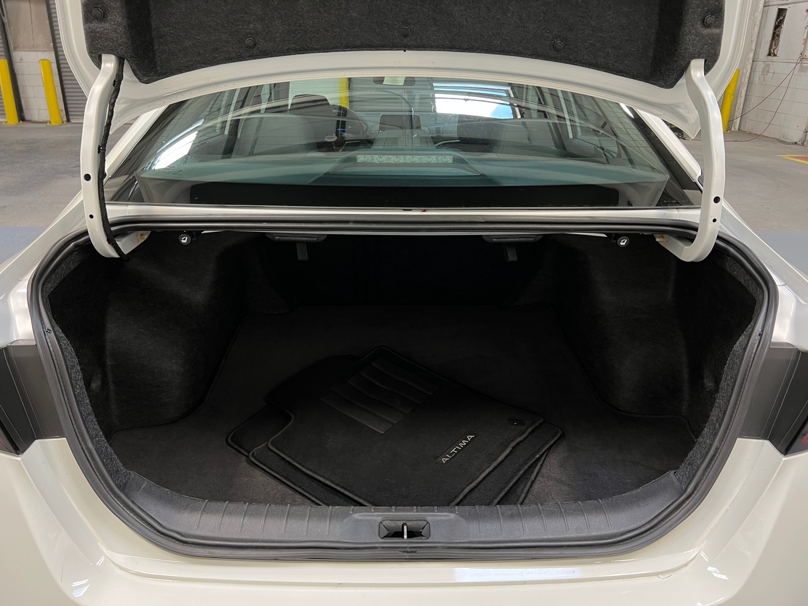 Thumbnail: 2025 Nissan Altima - 7