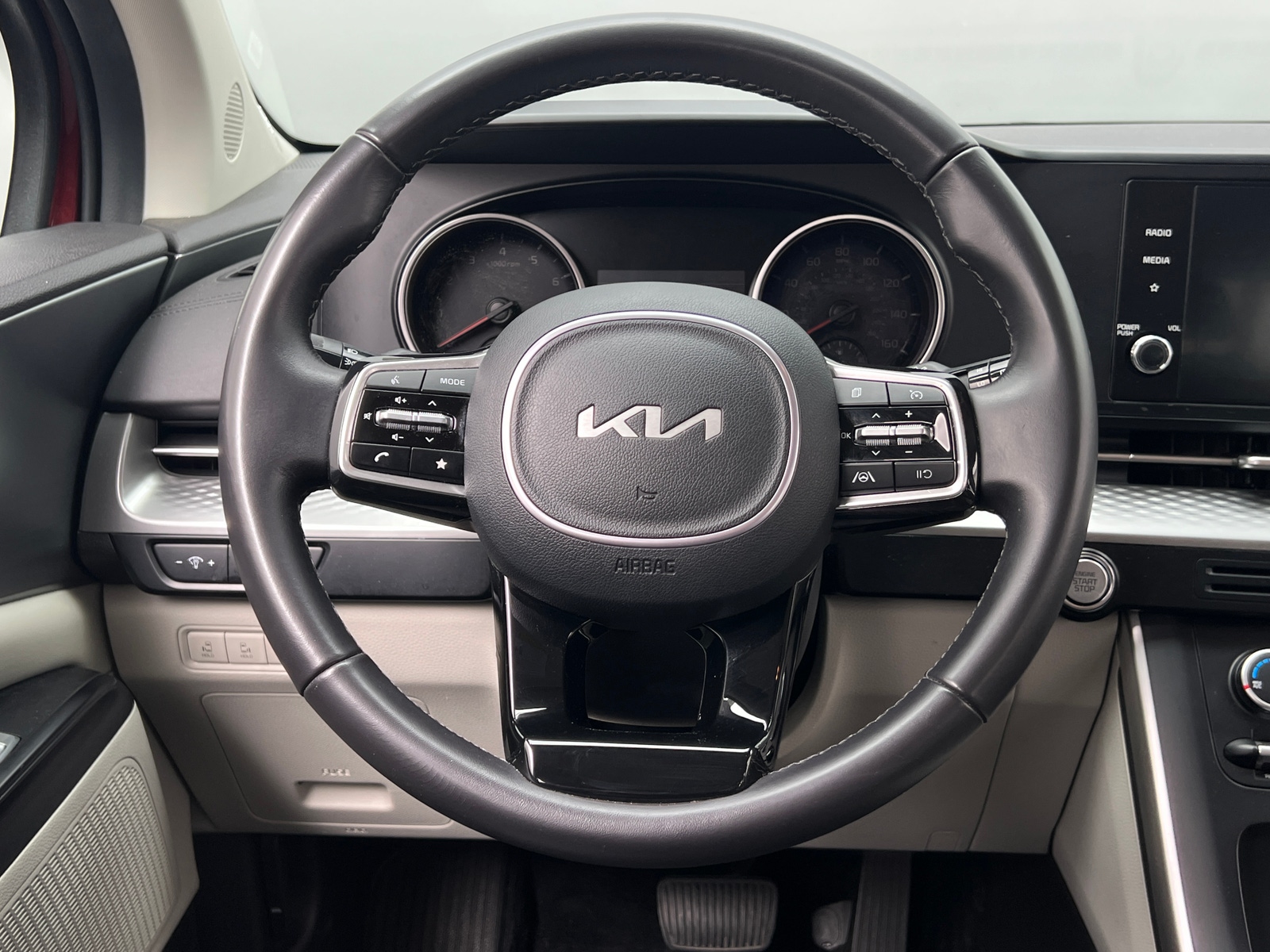 Thumbnail: 2024 Kia Carnival - 4