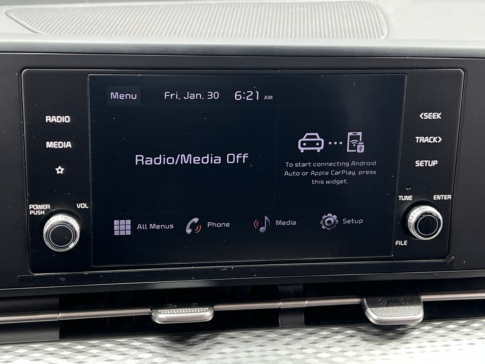 Thumbnail: 2024 Kia Carnival - 3