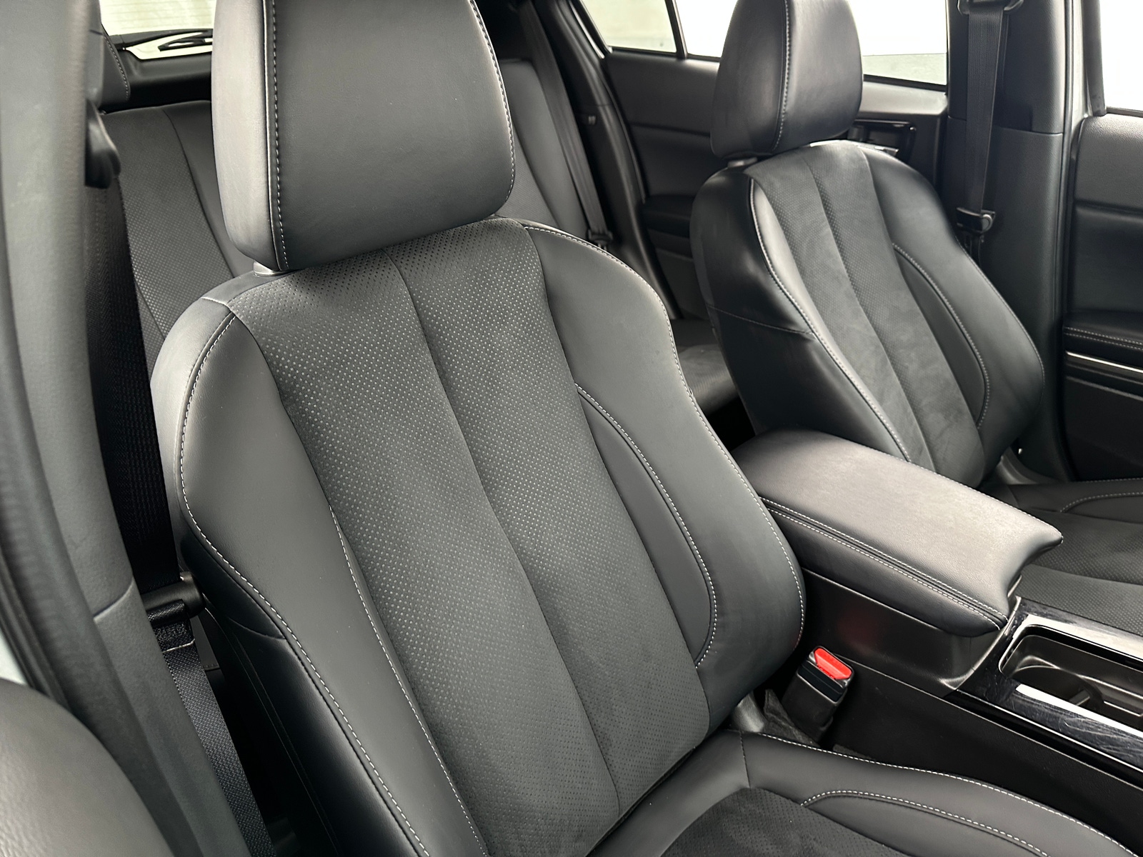 Thumbnail: 2025 Mitsubishi Eclipse Cross - 2