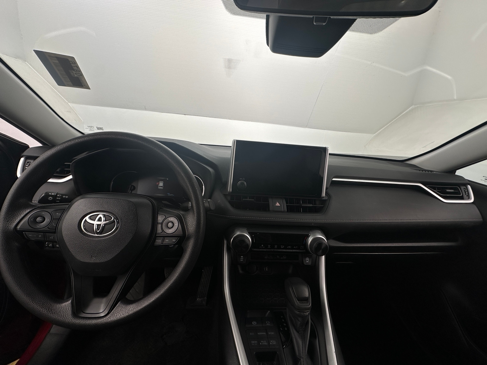 Thumbnail: 2024 Toyota RAV4 - 3