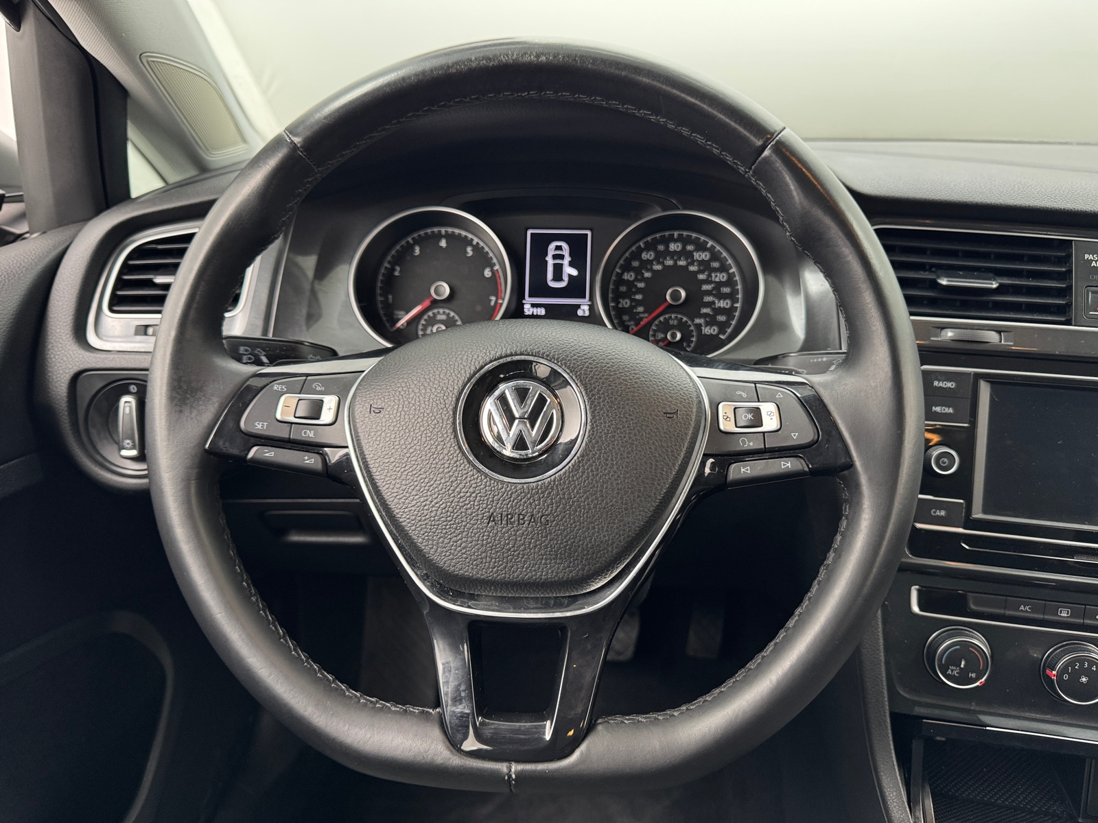 Thumbnail: 2018 Volkswagen Golf - 5