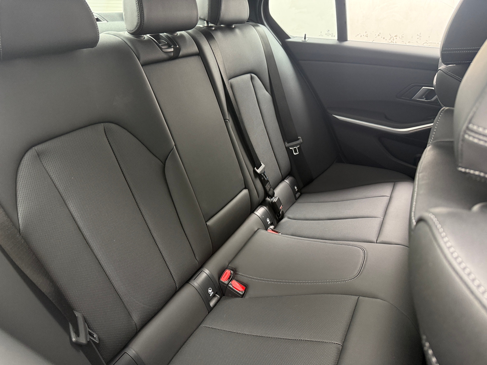 Thumbnail: 2025 BMW 3 Series - 6