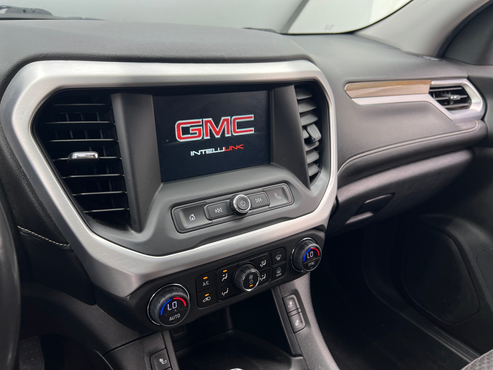 Thumbnail: 2019 GMC Acadia - 4