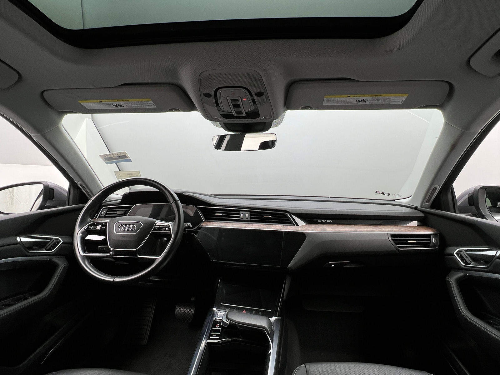 Thumbnail: 2019 Audi e-tron - 2