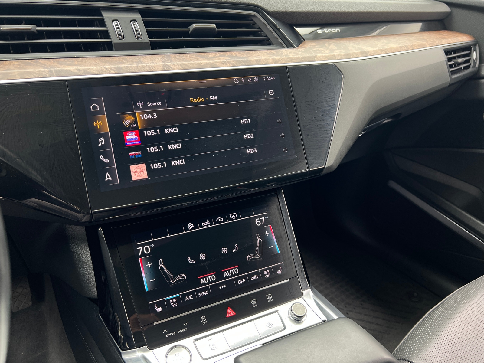 Thumbnail: 2019 Audi e-tron - 3