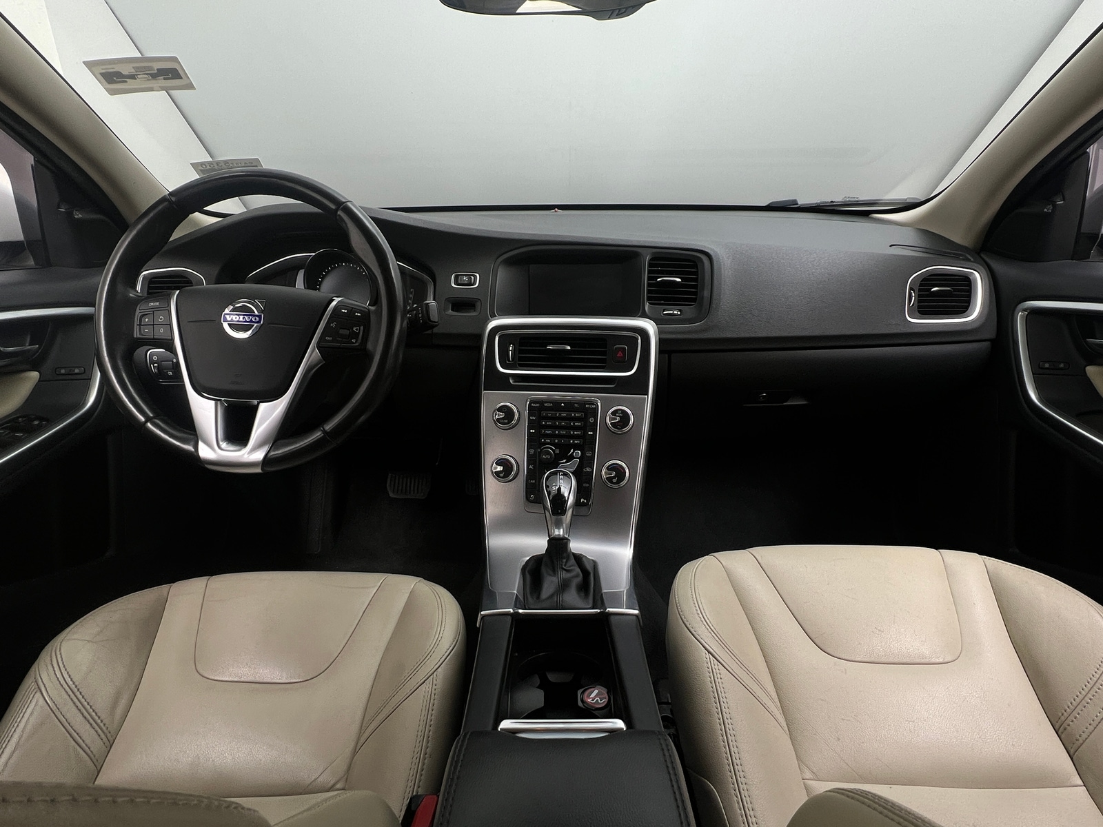 Thumbnail: 2018 Volvo S60 - 2