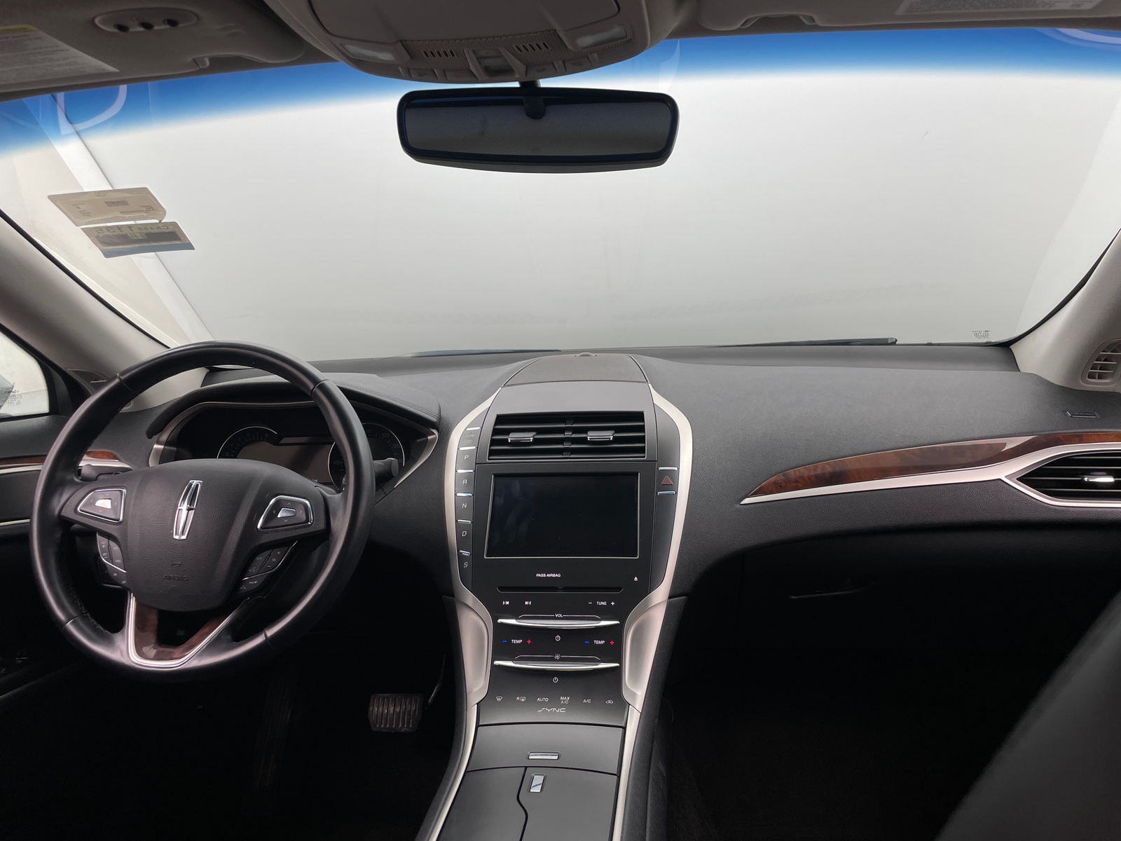 Thumbnail: 2015 Lincoln MKZ - 2