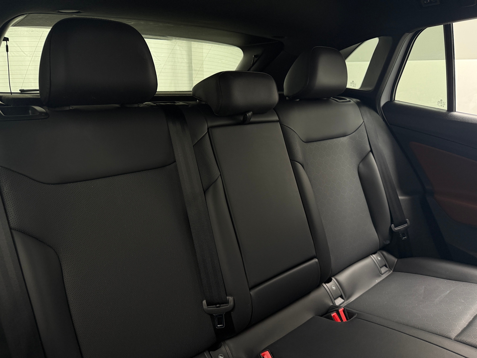 Thumbnail: 2022 Volkswagen ID.4 - 5