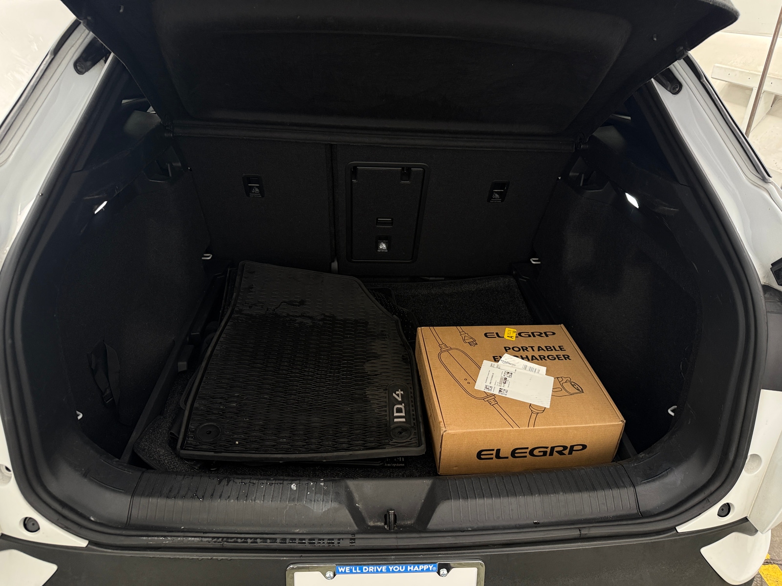 Thumbnail: 2022 Volkswagen ID.4 - 6