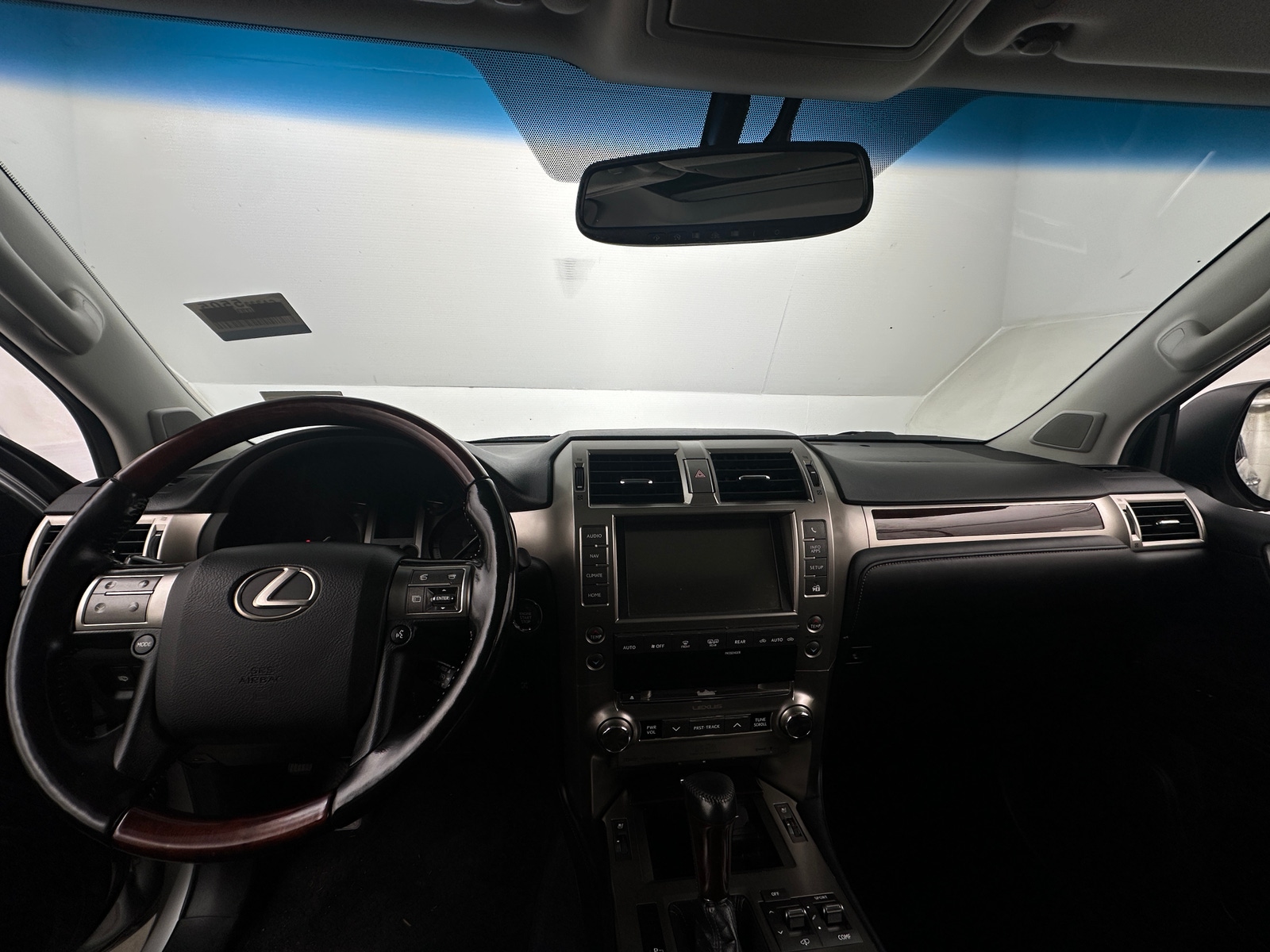 Thumbnail: 2018 Lexus GX - 2