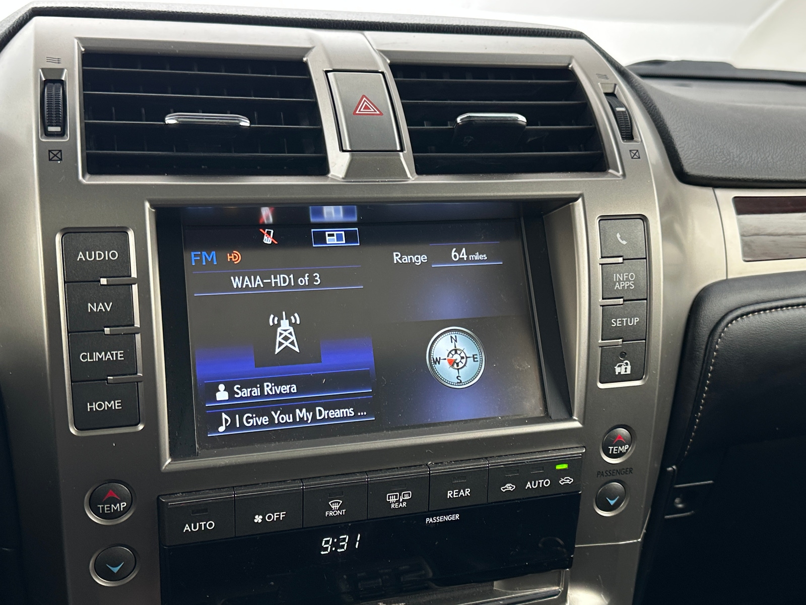 Thumbnail: 2018 Lexus GX - 3