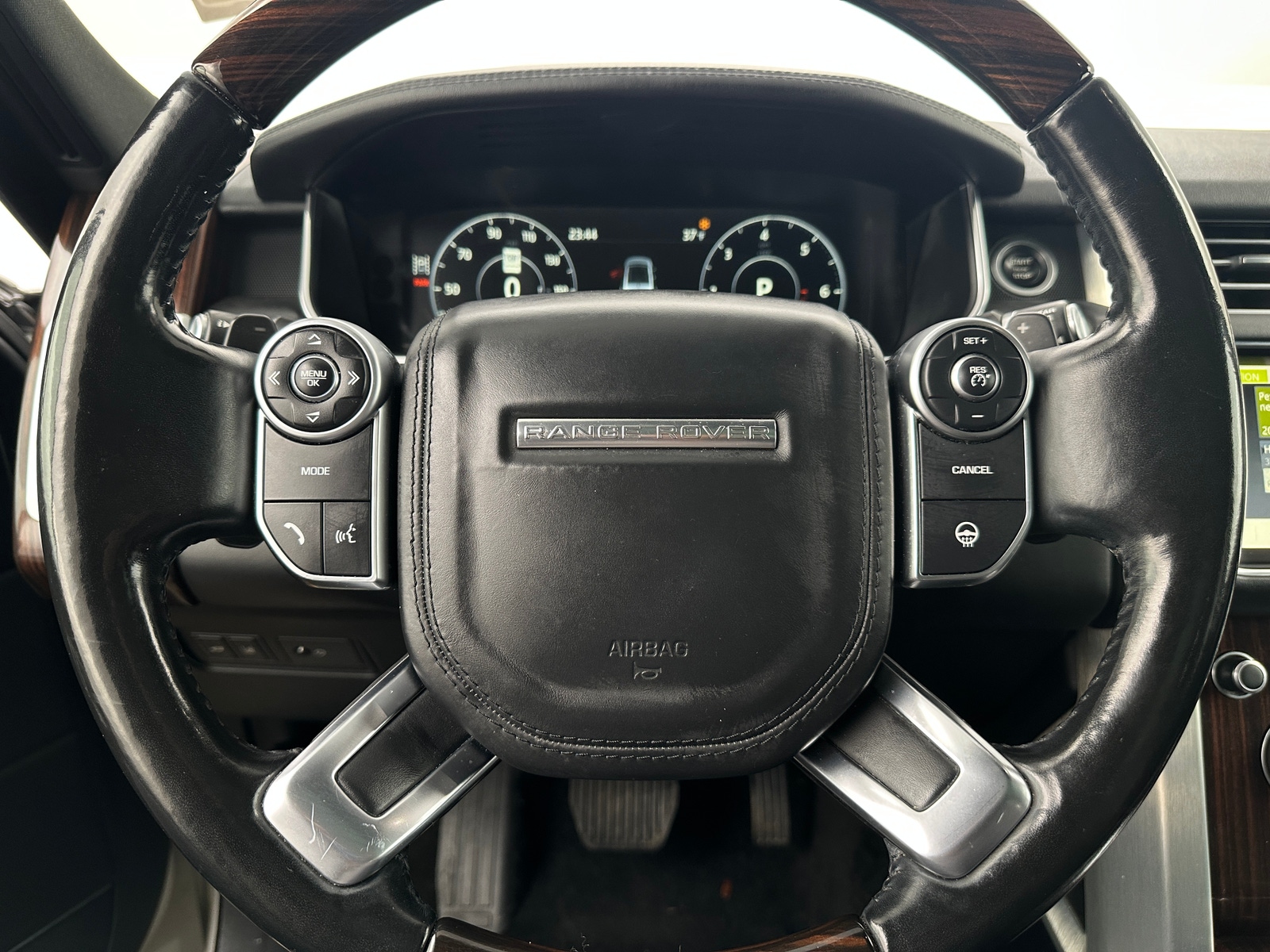 Thumbnail: 2017 Land Rover Range Rover - 4