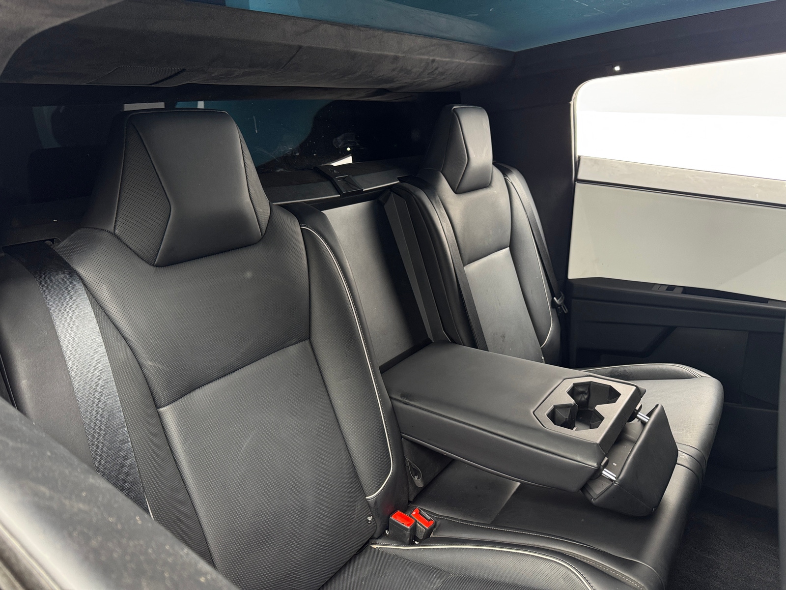 Thumbnail: 2024 Tesla Cybertruck - 5