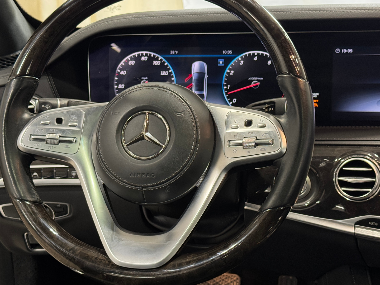 Thumbnail: 2018 Mercedes-Benz S-Class - 4