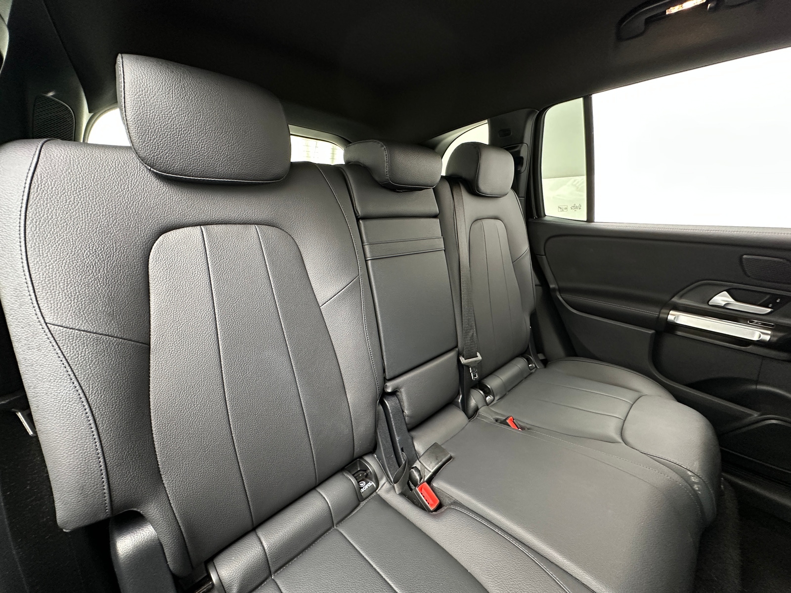 Thumbnail: 2025 Mercedes-Benz GLB - 5