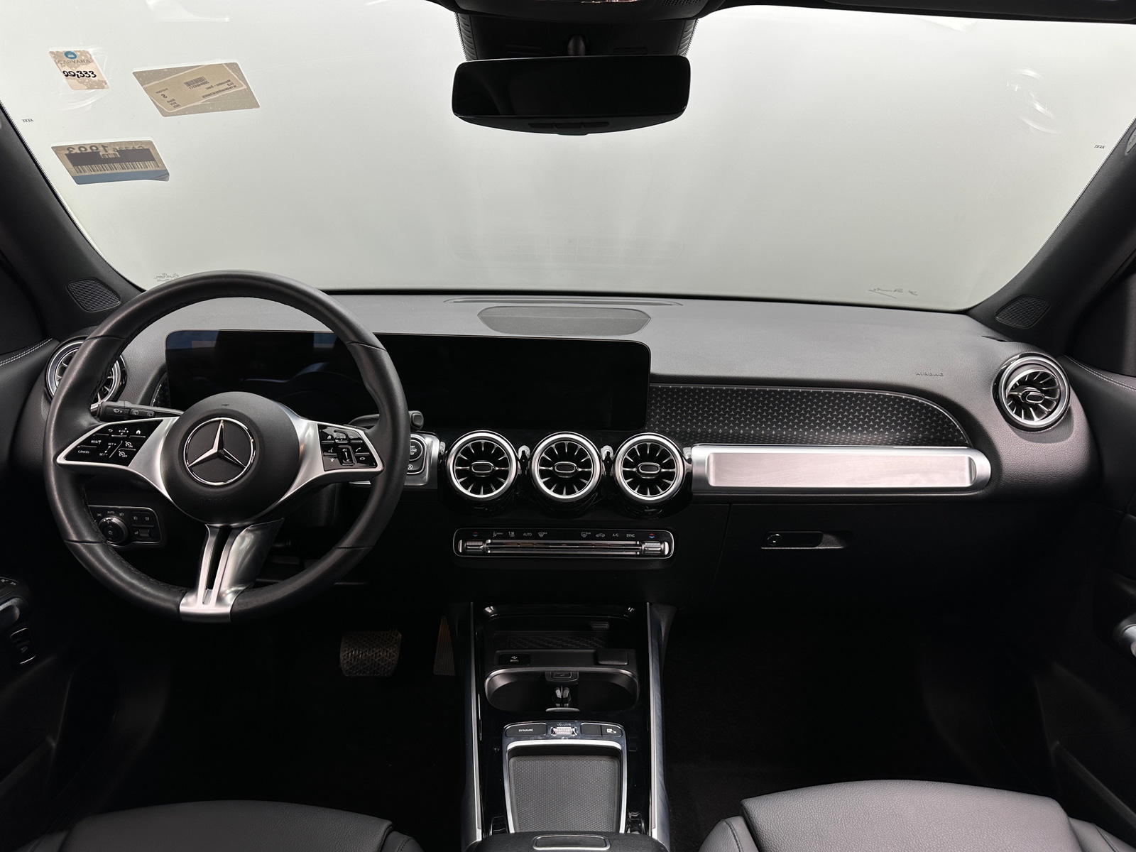 Thumbnail: 2025 Mercedes-Benz GLB - 2