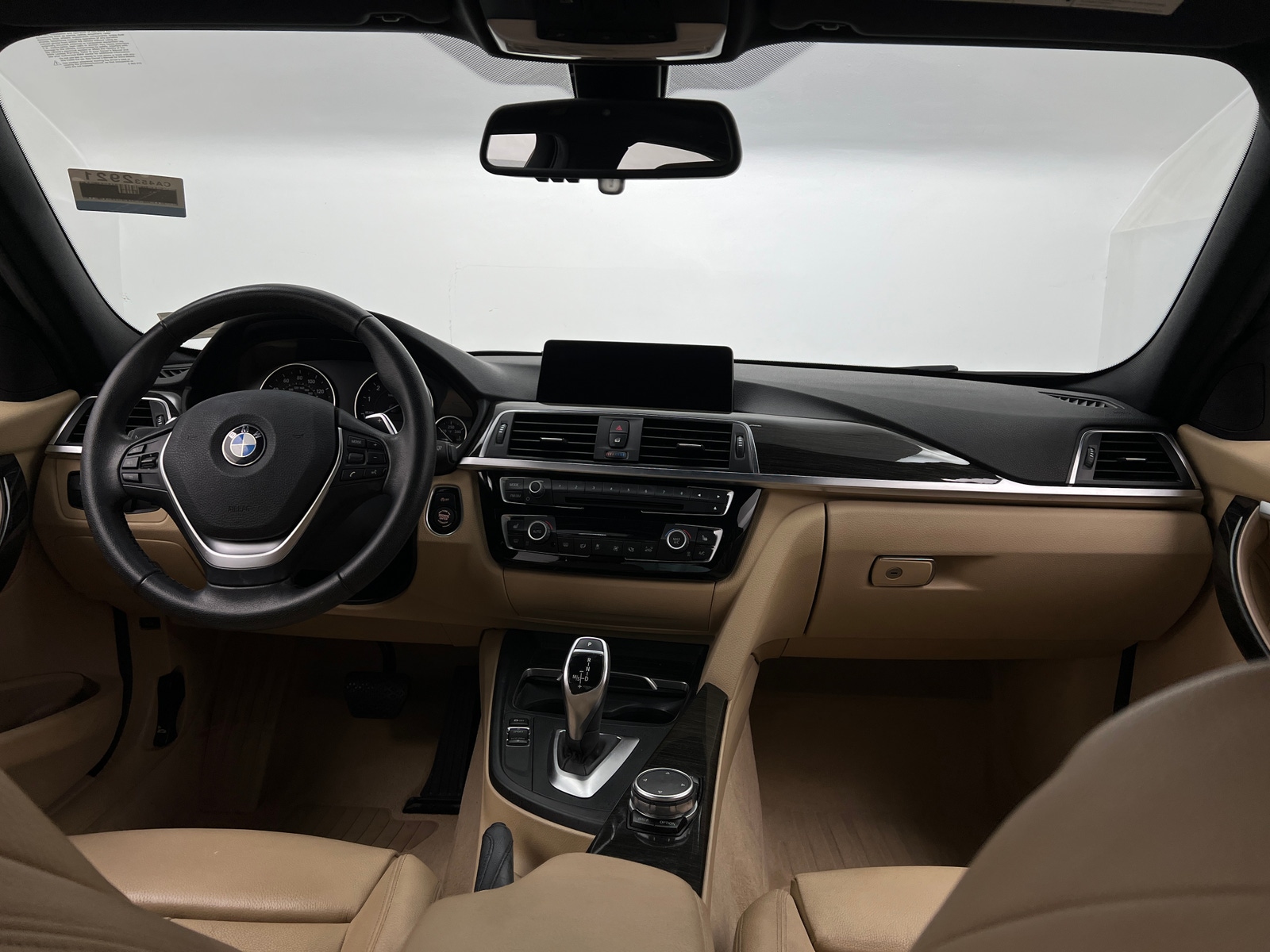 Thumbnail: 2016 BMW 3 Series - 2