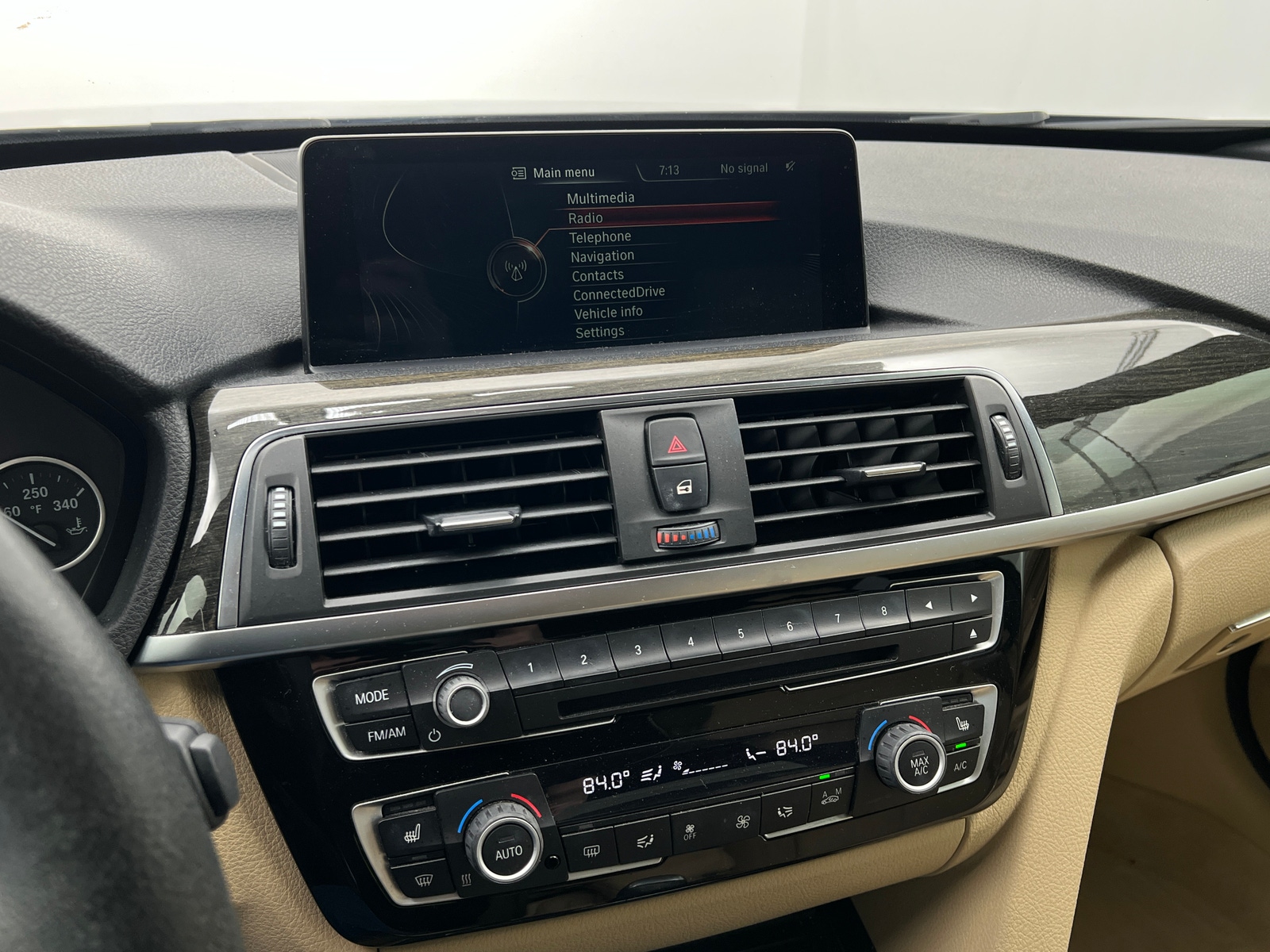 Thumbnail: 2016 BMW 3 Series - 3