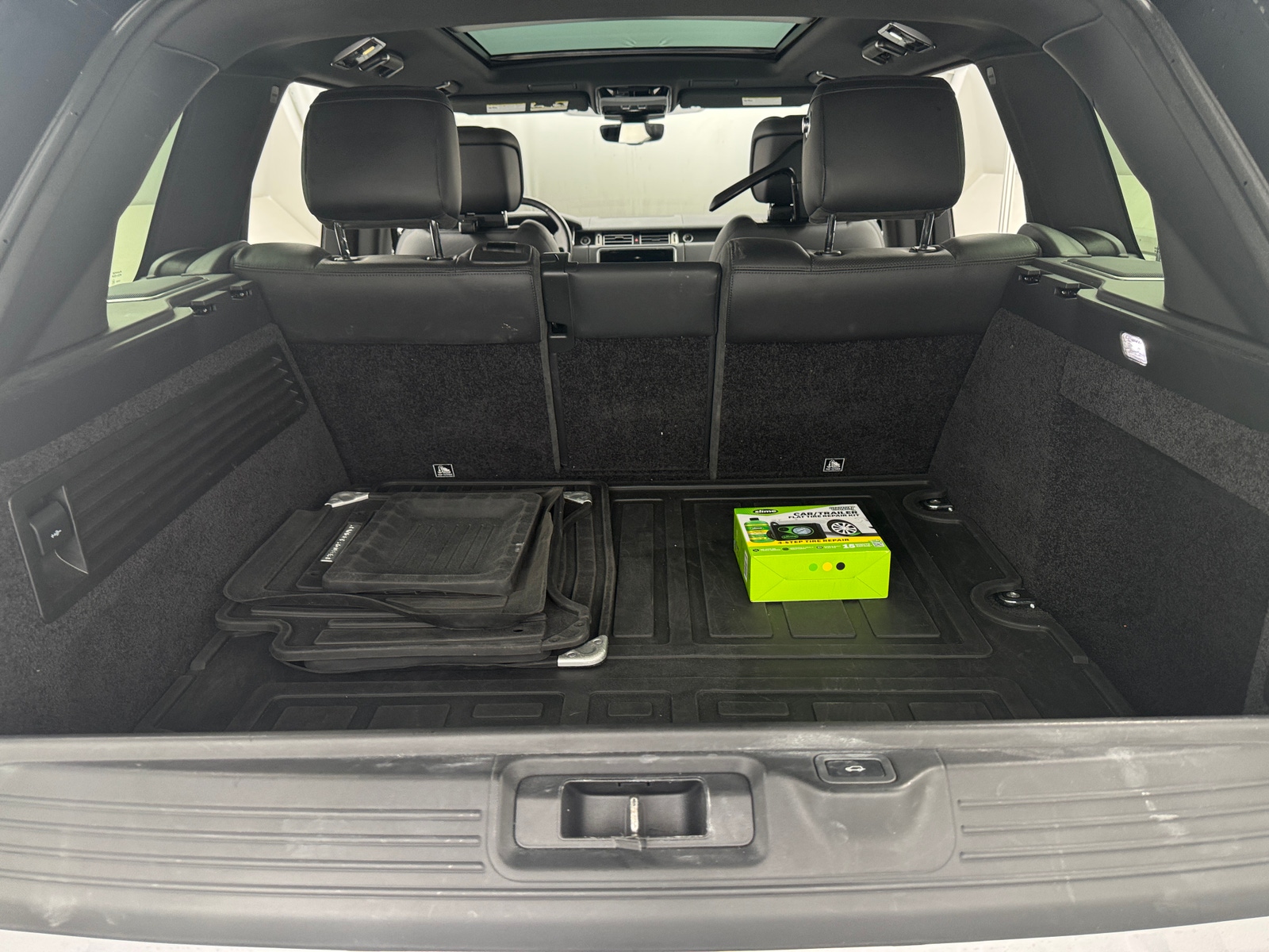 Thumbnail: 2020 Land Rover Range Rover - 6