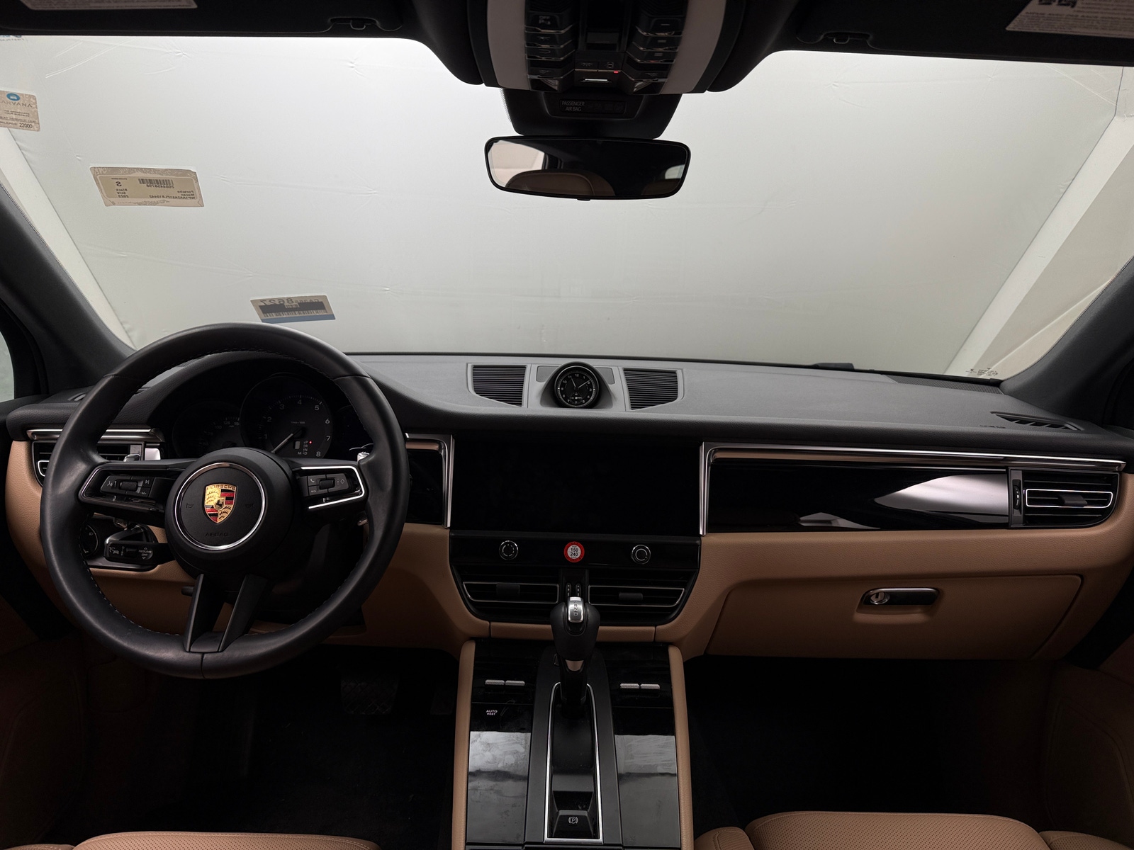 Thumbnail: 2023 Porsche Macan - 2