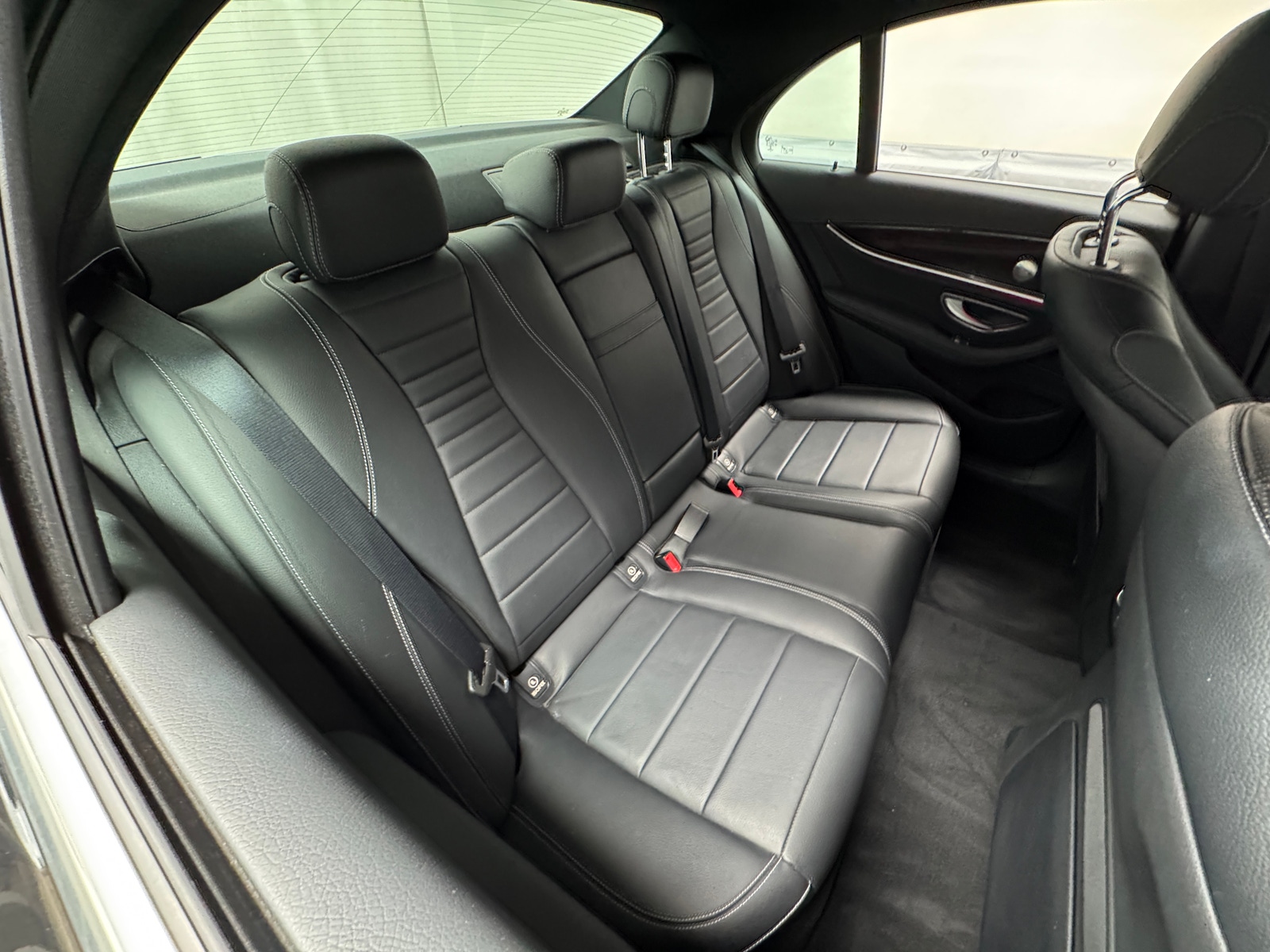 Thumbnail: 2022 Mercedes-Benz E-Class - 5