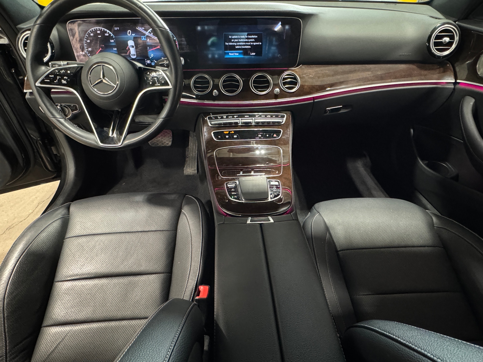 Thumbnail: 2022 Mercedes-Benz E-Class - 2