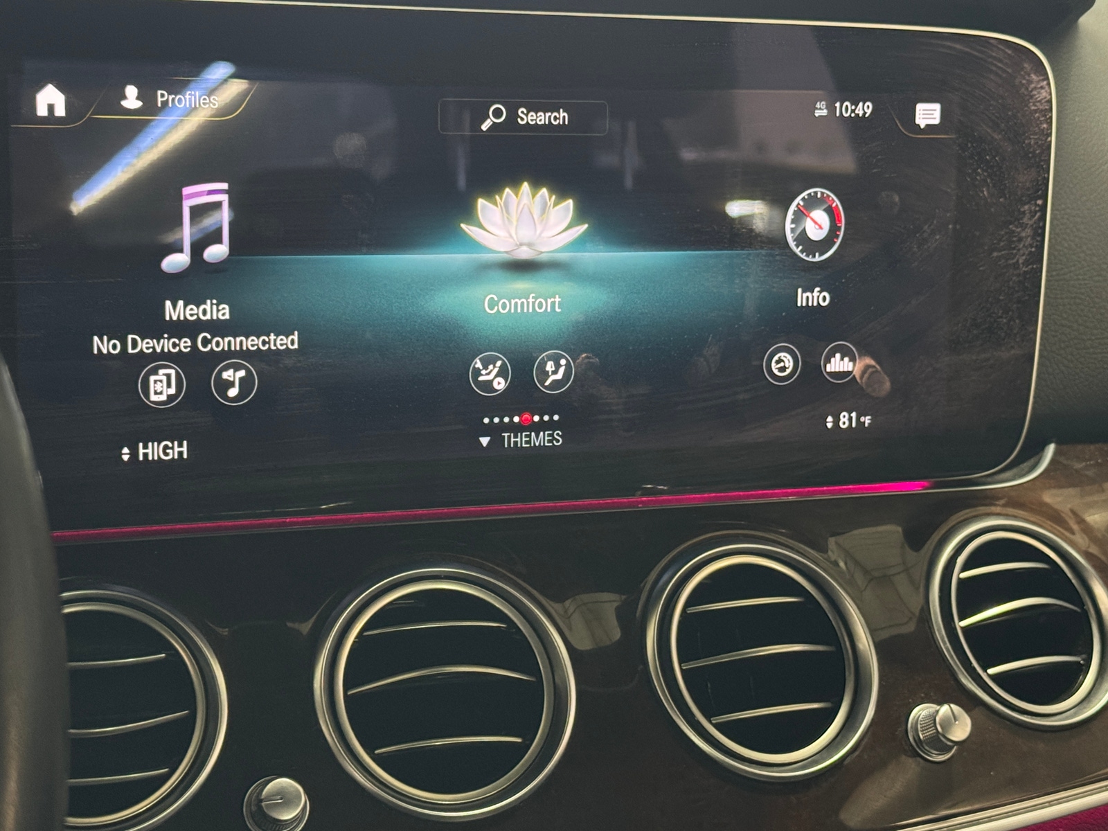 Thumbnail: 2022 Mercedes-Benz E-Class - 3