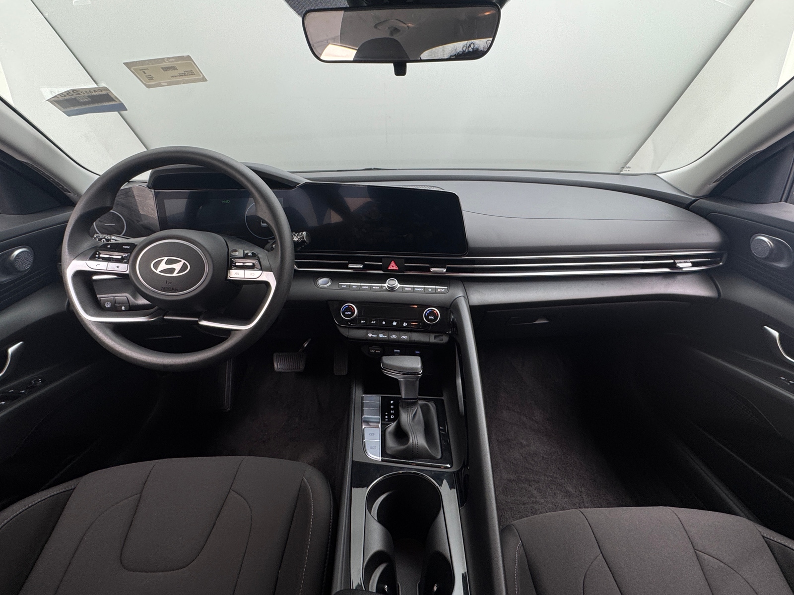 Thumbnail: 2024 Hyundai Elantra - 3