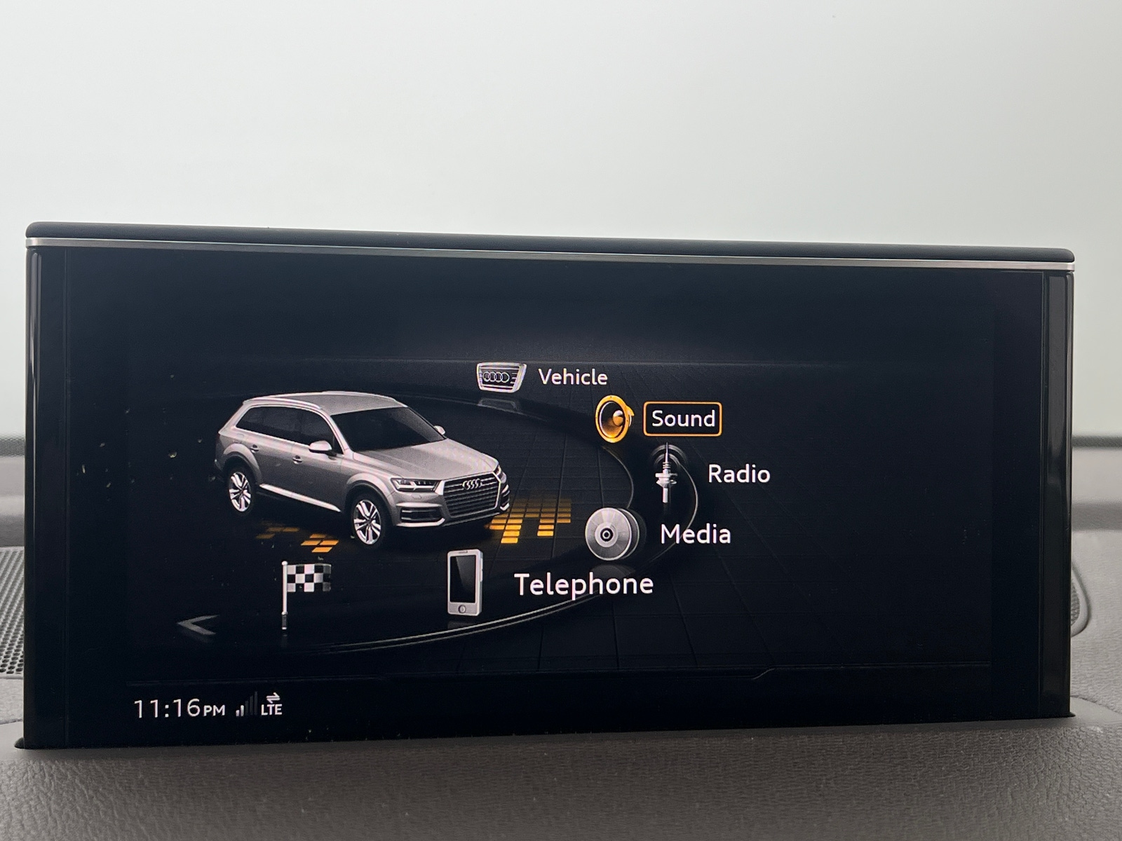 Thumbnail: 2018 Audi Q7 - 3