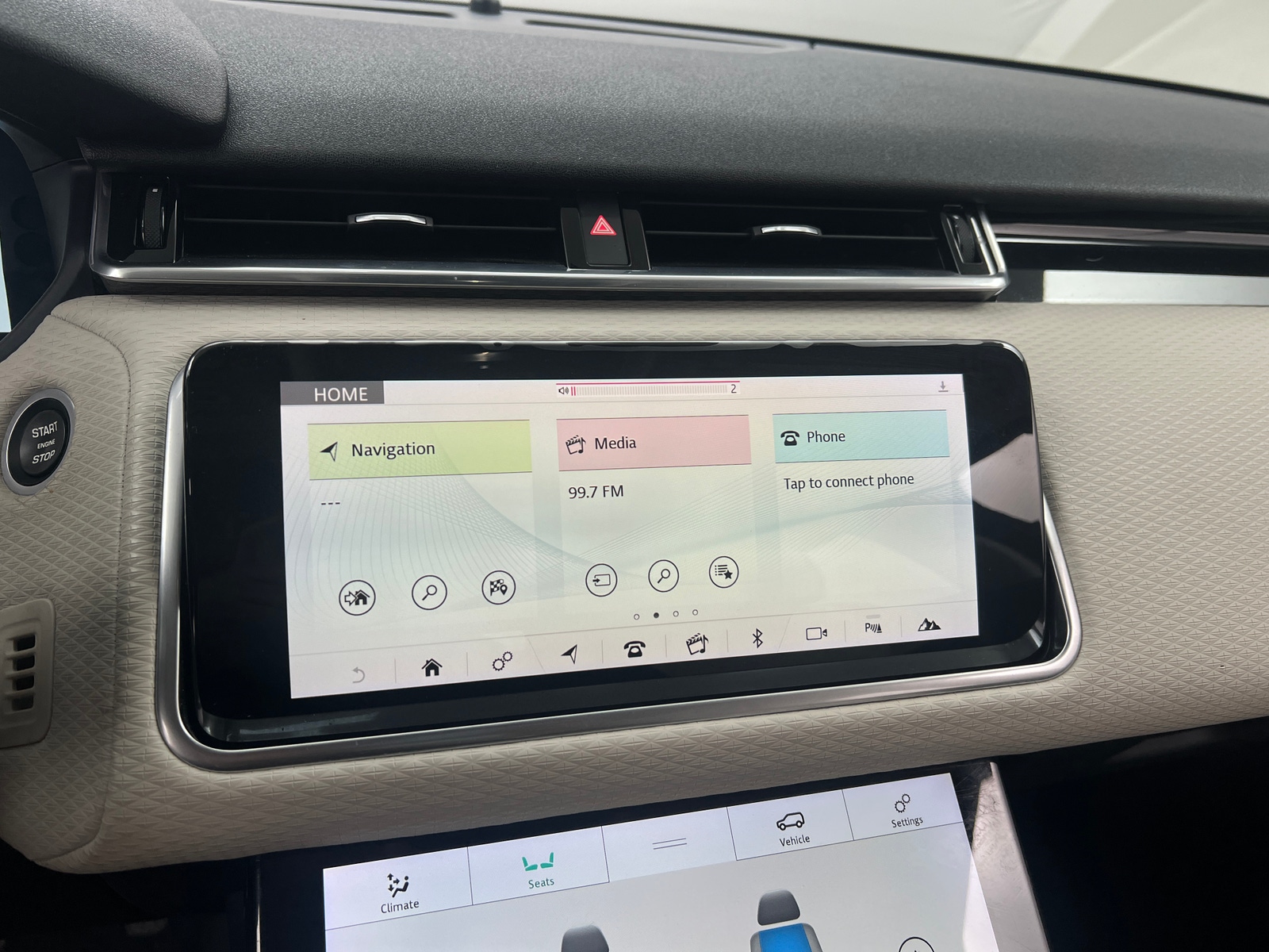 Thumbnail: 2018 Land Rover Range Rover Velar - 3