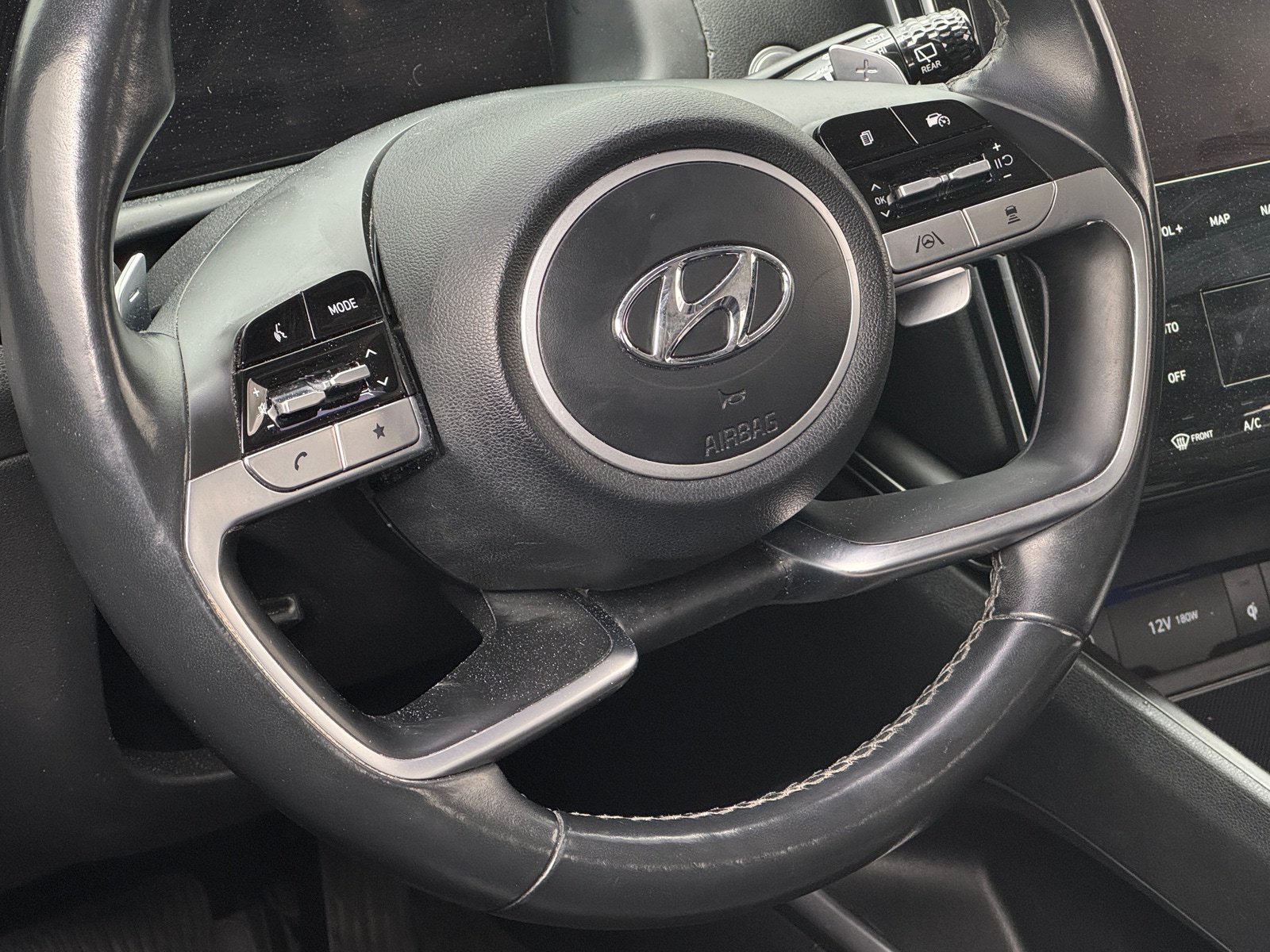 Thumbnail: 2022 Hyundai Tucson - 4