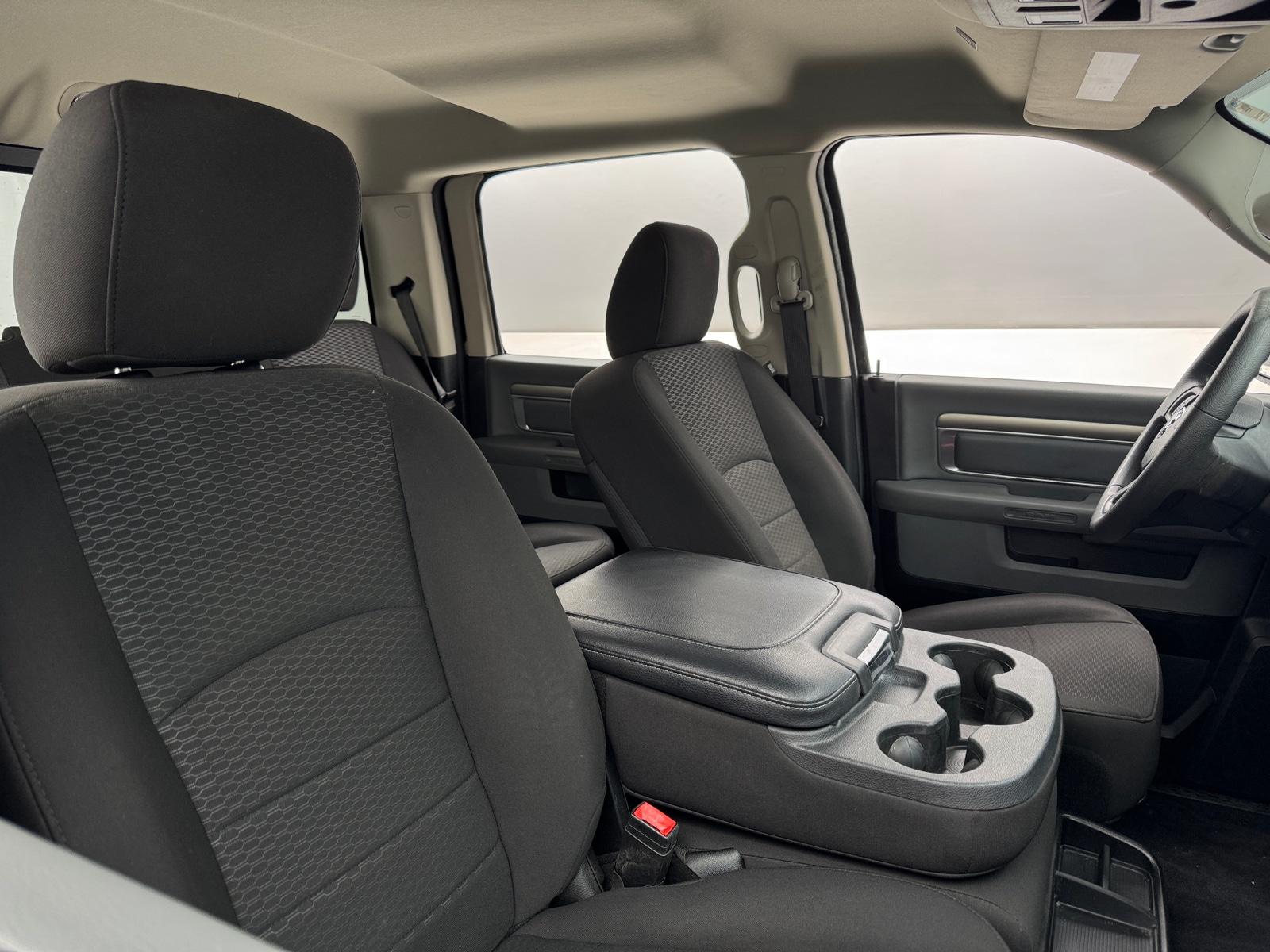 Thumbnail: 2020 RAM 1500 Classic - 2