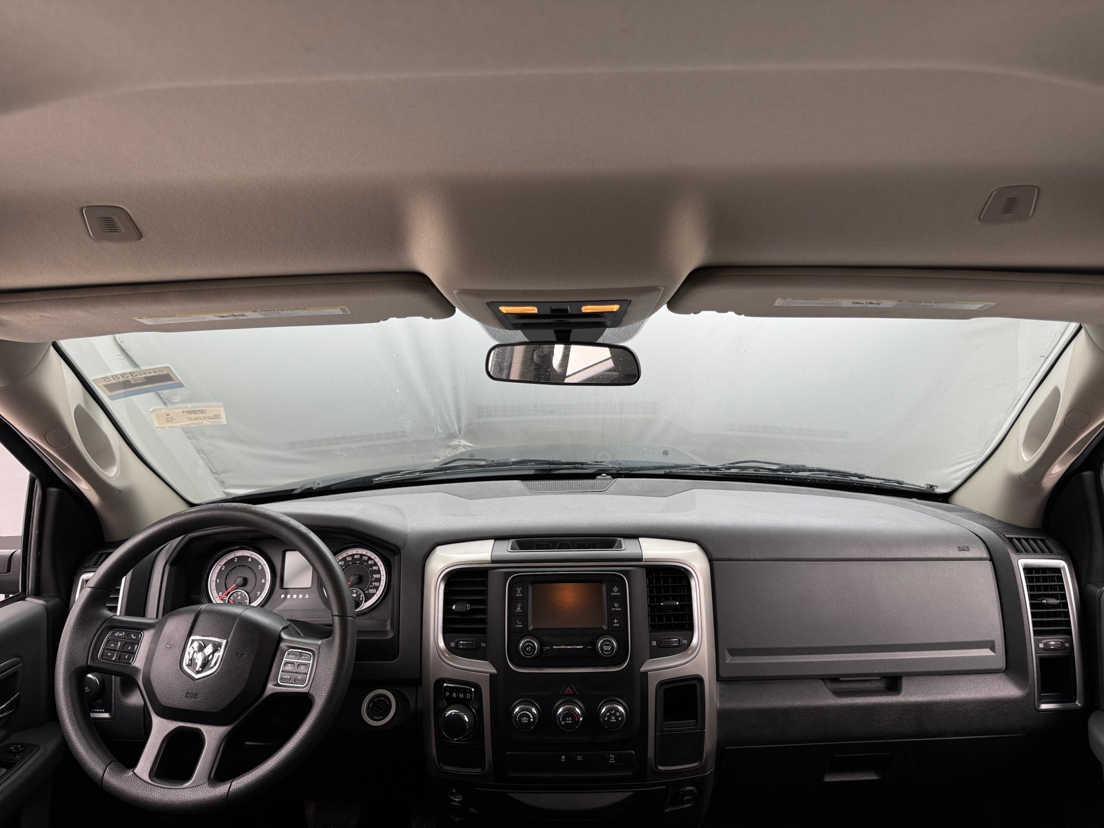 Thumbnail: 2020 RAM 1500 Classic - 3