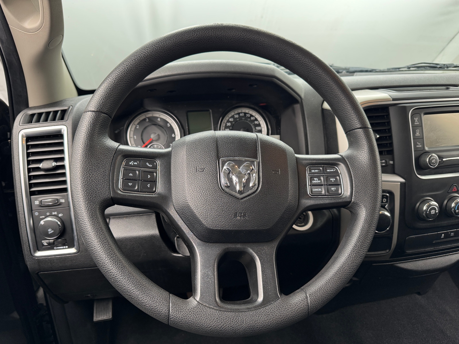 Thumbnail: 2020 RAM 1500 Classic - 5