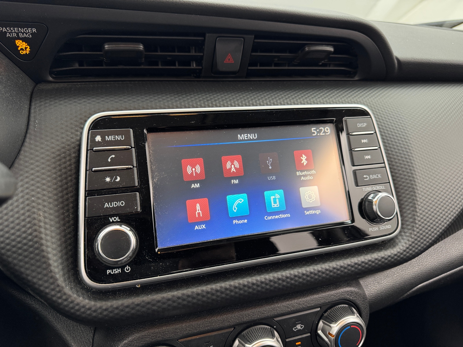 Thumbnail: 2021 Nissan Kicks - 4